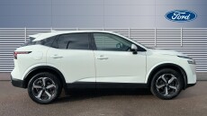 Nissan Qashqai 1.3 DiG-T MH N-Connecta 5dr Petrol Hatchback